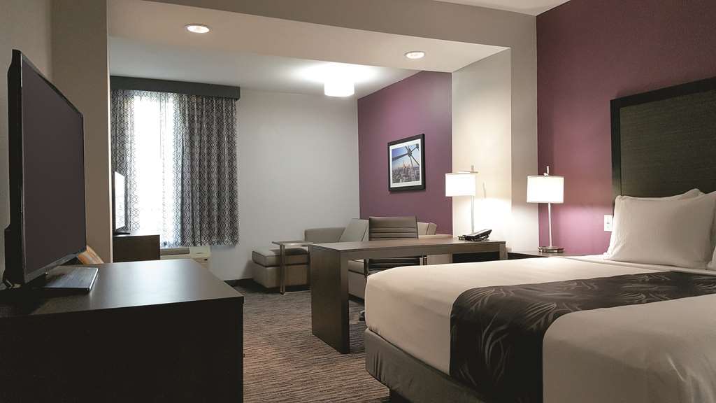 La Quinta By Wyndham Dallas Grand Prairie North Room photo