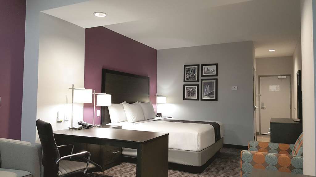 La Quinta By Wyndham Dallas Grand Prairie North Room photo
